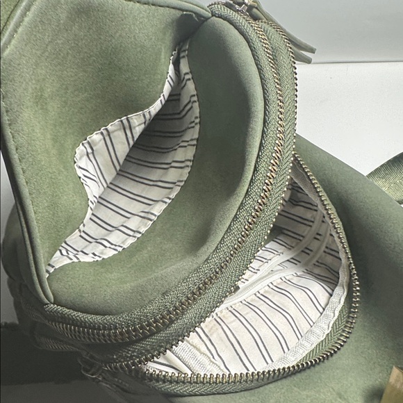 Antik Kraft Olive Green Sling Bag right or left purse crossbody - Picture 2 of 4